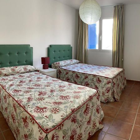 Apartamento De 3 Dormitorios A 60 M De La Playa En La Isleta, Cabo De Gata 拉伊斯莱塔德尔摩洛 外观 照片
