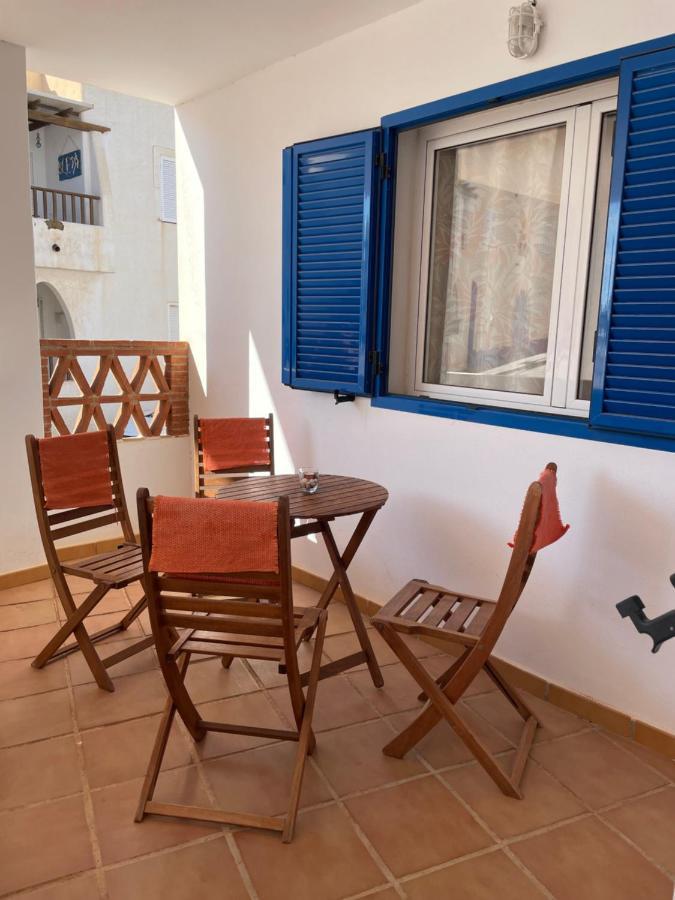 Apartamento De 3 Dormitorios A 60 M De La Playa En La Isleta, Cabo De Gata 拉伊斯莱塔德尔摩洛 外观 照片