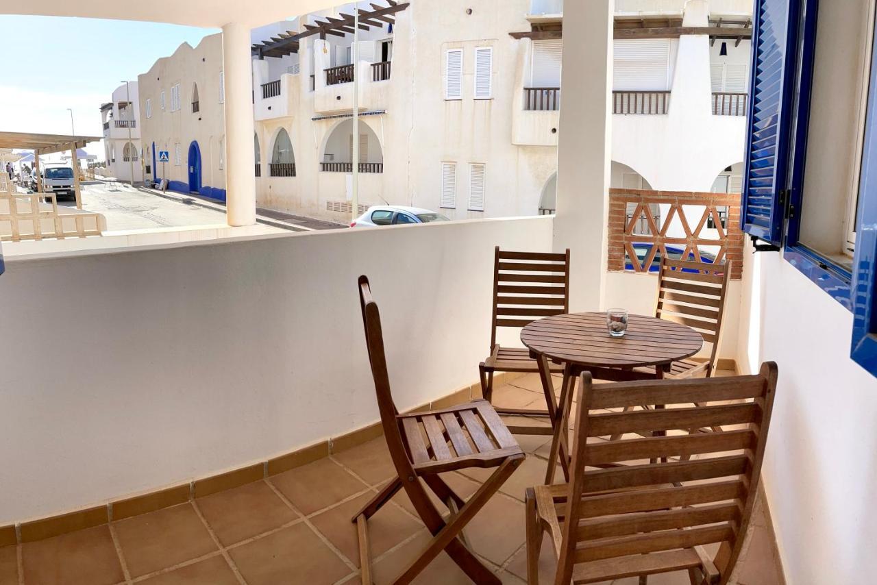 Apartamento De 3 Dormitorios A 60 M De La Playa En La Isleta, Cabo De Gata 拉伊斯莱塔德尔摩洛 外观 照片