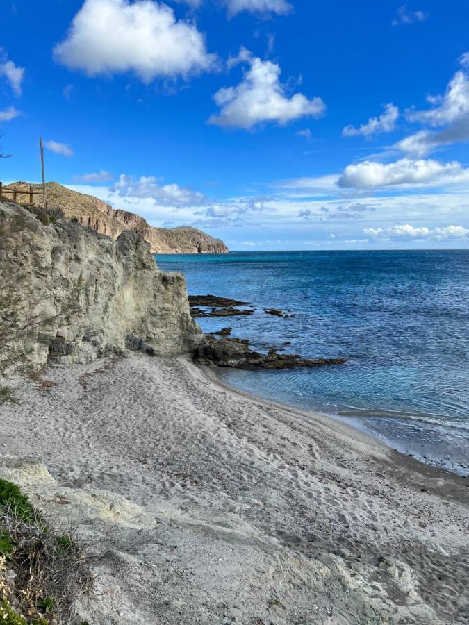 Apartamento De 3 Dormitorios A 60 M De La Playa En La Isleta, Cabo De Gata 拉伊斯莱塔德尔摩洛 外观 照片