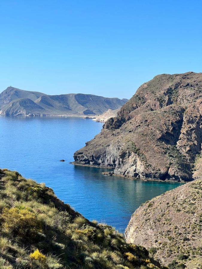 Apartamento De 3 Dormitorios A 60 M De La Playa En La Isleta, Cabo De Gata 拉伊斯莱塔德尔摩洛 外观 照片